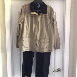 Ac-tiv-ology athletic suit.